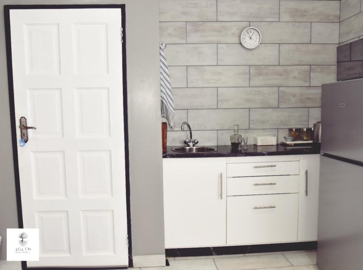B&B 464 On 22Nd Ave Pretoria-Noord Eksteriør billede