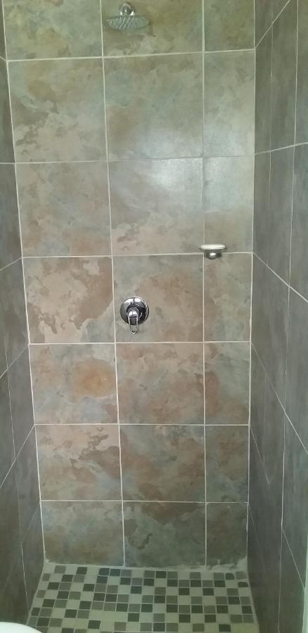 B&B 464 On 22Nd Ave Pretoria-Noord Eksteriør billede