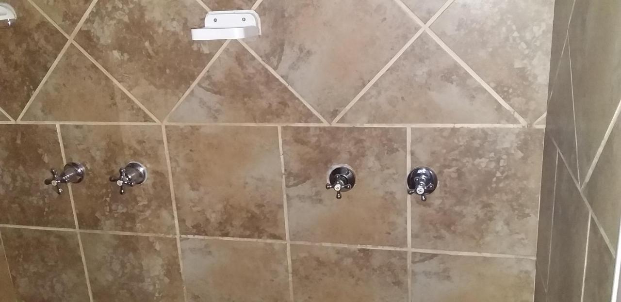 B&B 464 On 22Nd Ave Pretoria-Noord Eksteriør billede