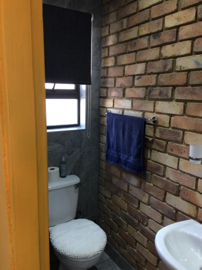 B&B 464 On 22Nd Ave Pretoria-Noord Eksteriør billede