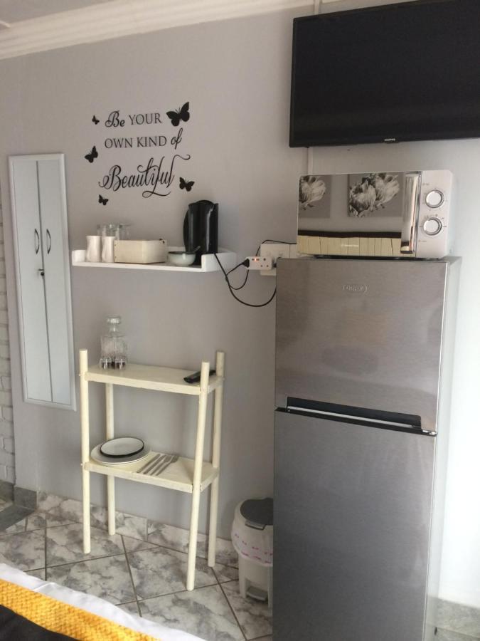 B&B 464 On 22Nd Ave Pretoria-Noord Eksteriør billede